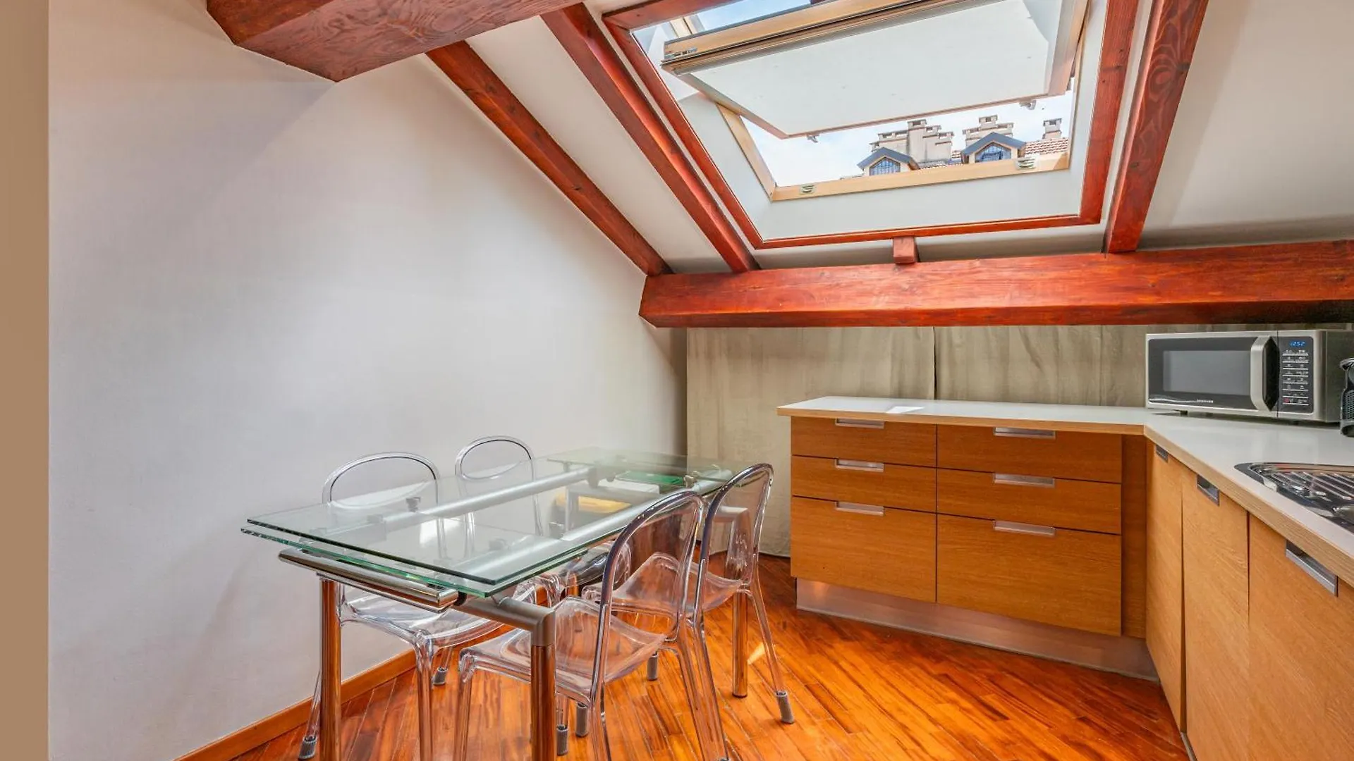 De Amicis' Nest - City Center Milaan Appartement